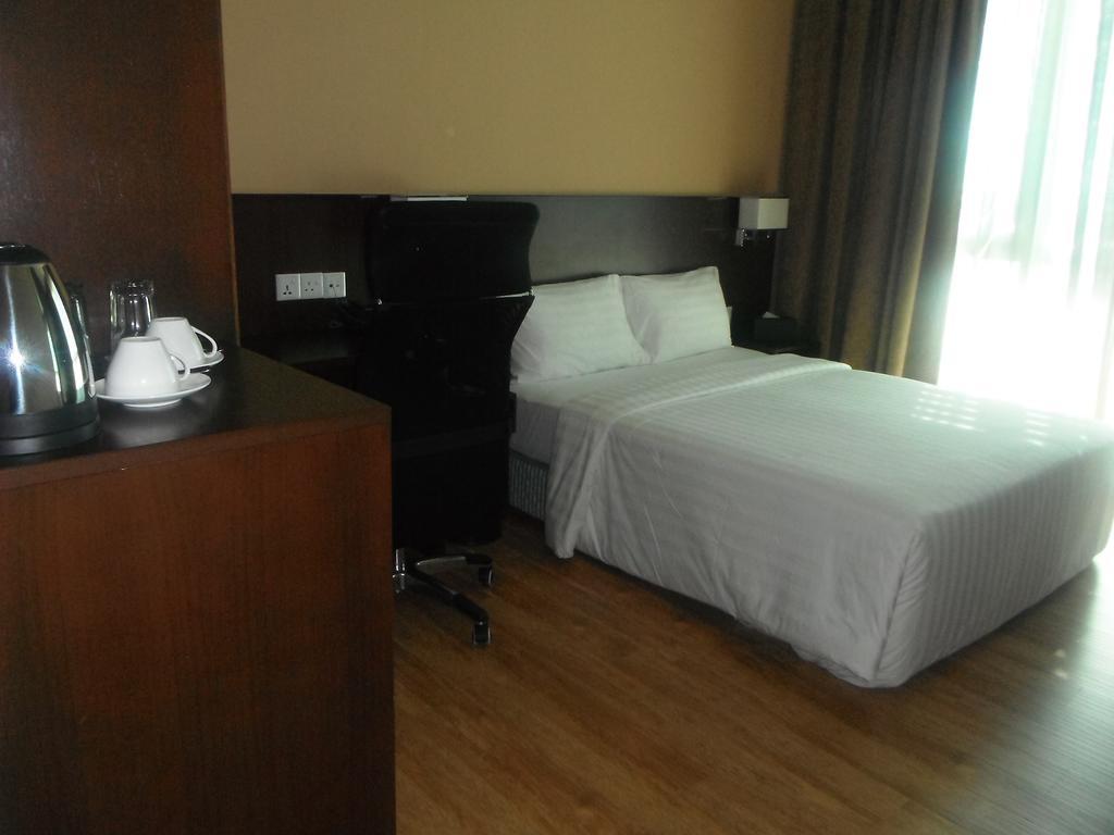 Kuala Belait Keoja Hotel מראה חיצוני תמונה