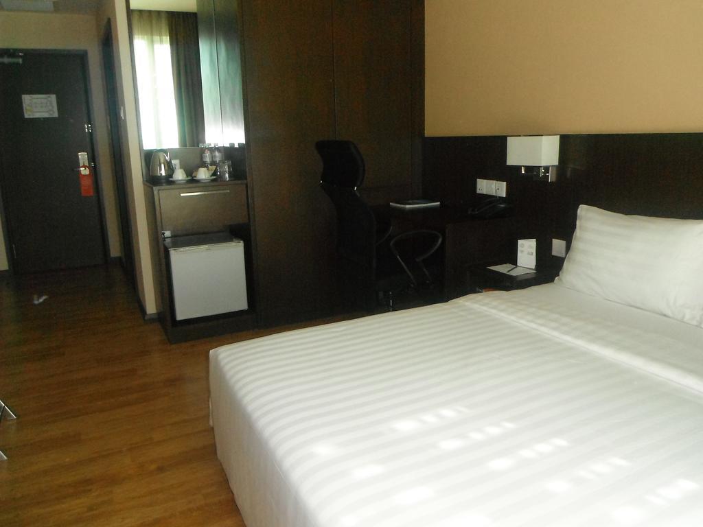 Kuala Belait Keoja Hotel מראה חיצוני תמונה