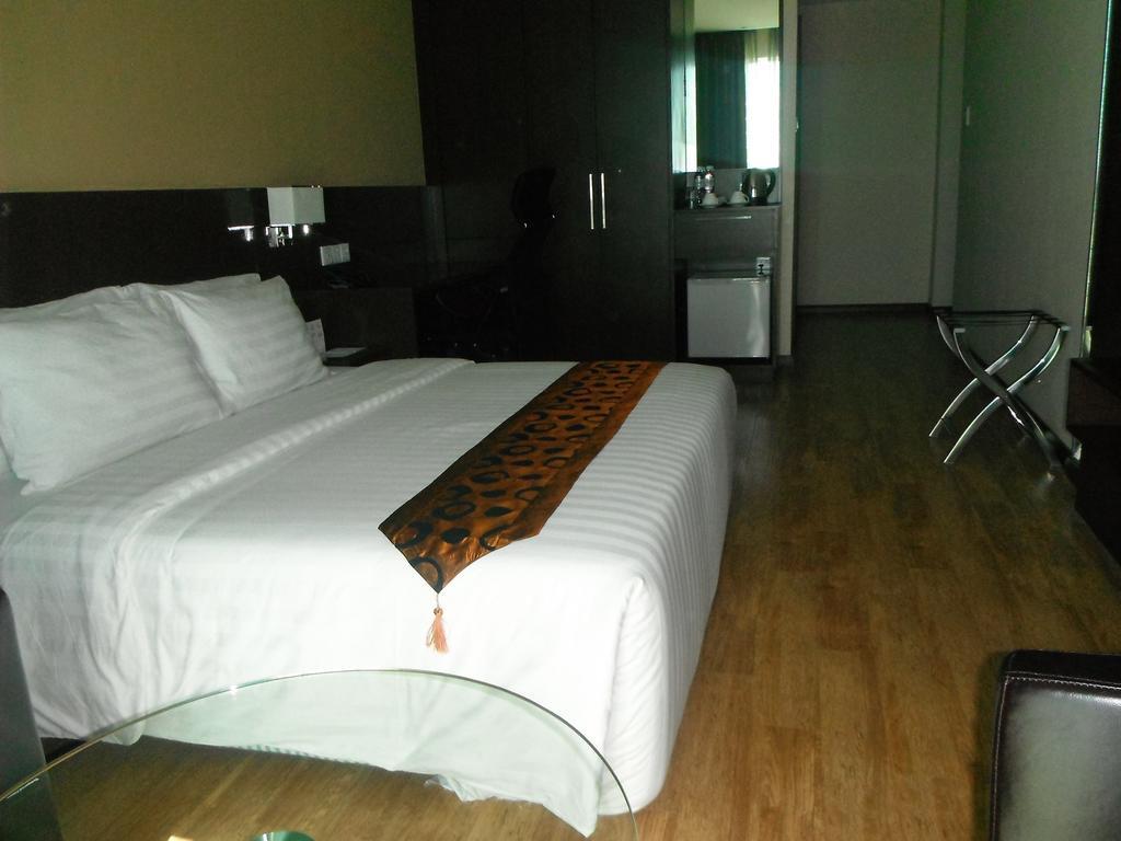 Kuala Belait Keoja Hotel מראה חיצוני תמונה